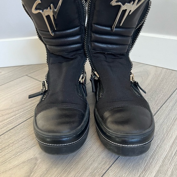 Designer boots - Picture 9 of 9